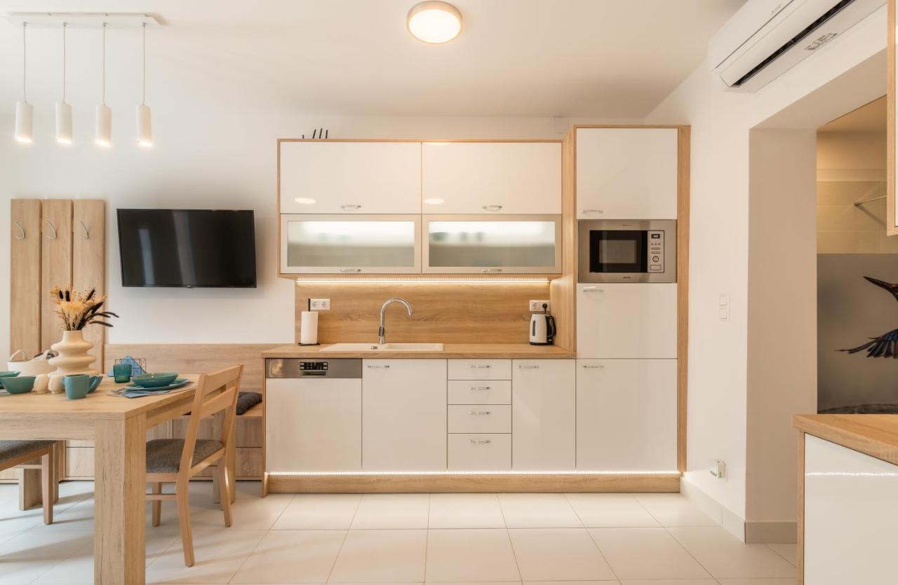 Jegmadar & Fekete Golya Apartmanok Mosonmagyaróvár Eksteriør bilde