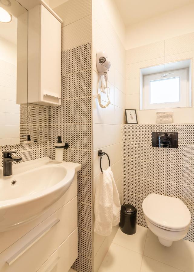 Jegmadar & Fekete Golya Apartmanok Mosonmagyaróvár Eksteriør bilde