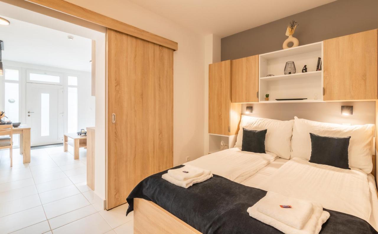 Jegmadar & Fekete Golya Apartmanok Mosonmagyaróvár Eksteriør bilde